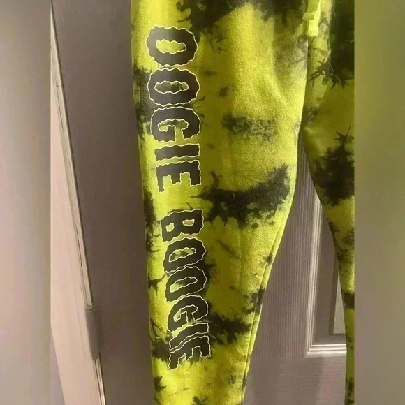 Disney The Nightmare Before Christmas Oogie Boogie Tie Dye Glow in the dark XS - Picture 3 of 11